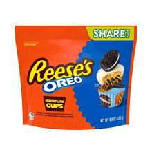 Cargar imagen en el visor de la galería, Reese&#39;s OREO Miniatures Milk Chocolate and White Creme Peanut Butter Cups
