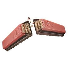 Cargar imagen en el visor de la galería, KIT KAT DUOS STRAWBERRY DARK CHOCOLATE
