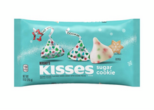 Cargar imagen en el visor de la galería, Kisses Christmas Sugar Cookie
