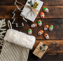 Cargar imagen en el visor de la galería, REESE’S HOLIDAY POLAR FRIENDS
